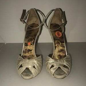 Sam Edelman Gold Heels. Size 9 1/2.